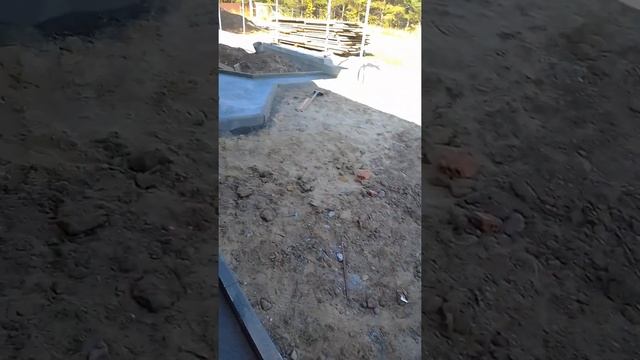 на следующий день после заливки бетона