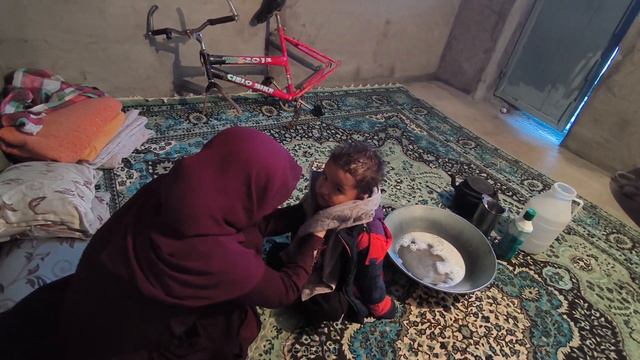 Nazanin and her children were displaced by the cruel landlord😢😭