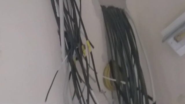 Сначало хотели умный дом, дороговато. Решили делать на оналоге и всё получилось.