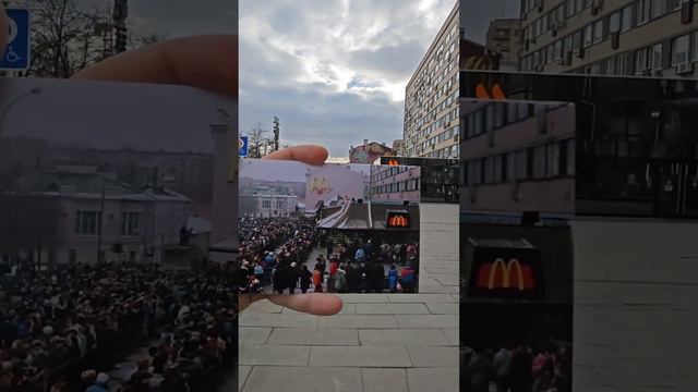 НА ФОТО более 30 лет РАЗНИЦЫ!
Открытие первого McDonalds.Москва