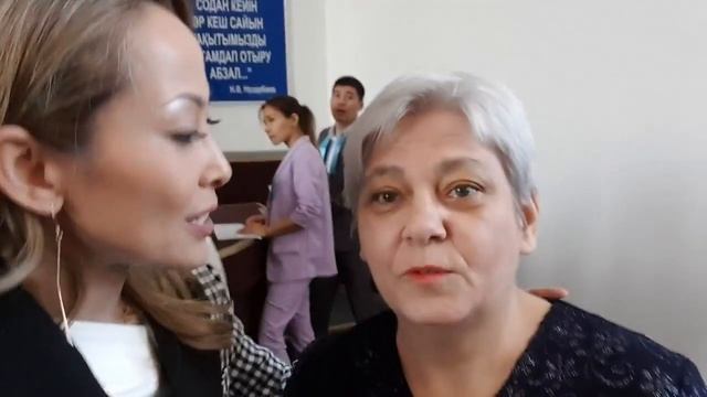 Седые волосы по чернели у висков за короткий срок ?