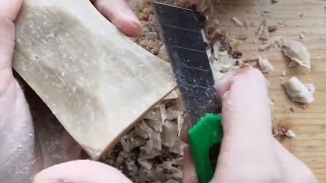 РЕЗКА СТАРОГО ХОЗЯЙСТВЕННОГО МЫЛА
