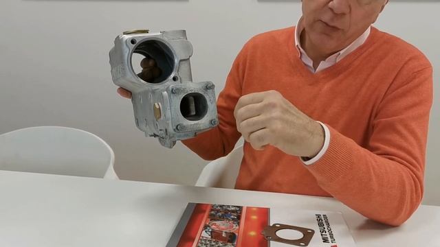 Revisione collettore d'aspirazione motore marino Yanmar