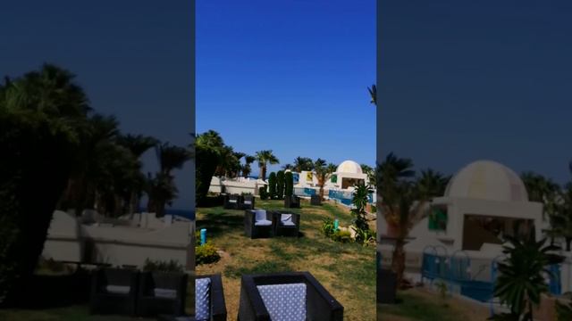 Empier beach resort 3территория отеля.mp4