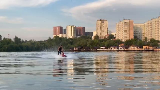 Счастье живет рядом с нами