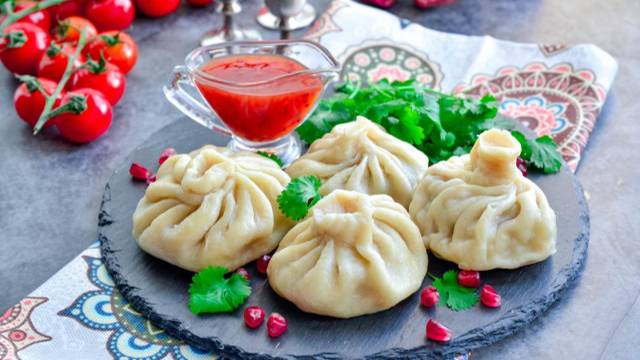 Домашние хинкали по-грузински 🥟 Как сделать вкусные хинкали дома