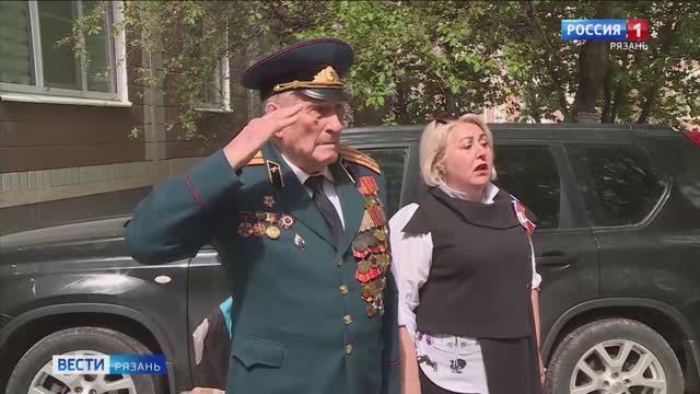 Праздник с доставкой на дом: Парады Победы проходят во дворах рязанских ветеранов