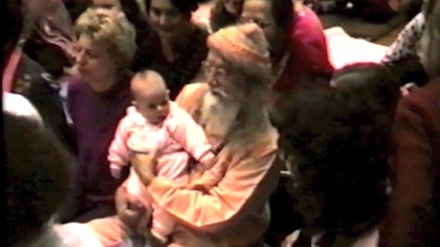 Gurvastakam by Swami Omkarananda Giri