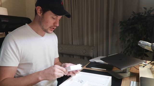 Unboxing the worlds best productivity laptop! "Maxed" Out Apple M1 Max Macbook Pro 16"