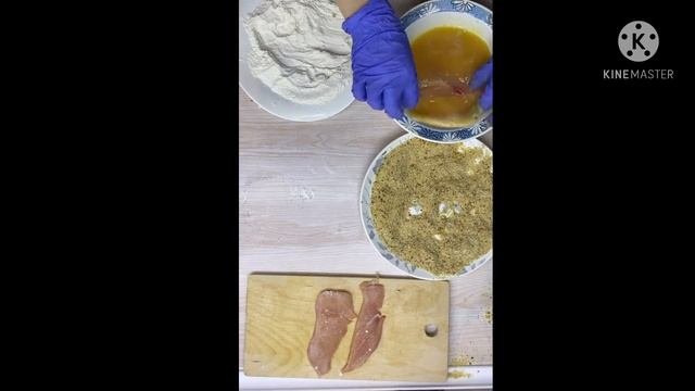 Куриная грудка в панировочных сухариках!!!Получается сочная и нежная !!!