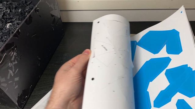 Unboxing Twin Mirror - Press Kit Edition