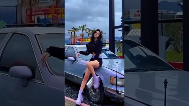 Голубой автомобиль и Я.