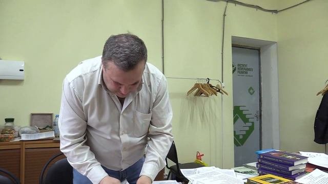 Виктор Саенко зачитывает программную речь 21 февраля 2021 г.