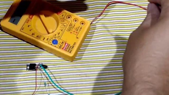 How to make a 3.7v dc to 220v ac inverter//Dc to Ac//बनाय घर में //