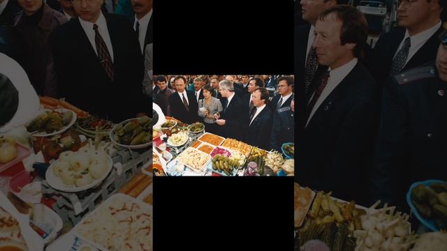 Як Джона Мейджора квашеними огірками пригощали на Бессарабському ринку 18.04.1996