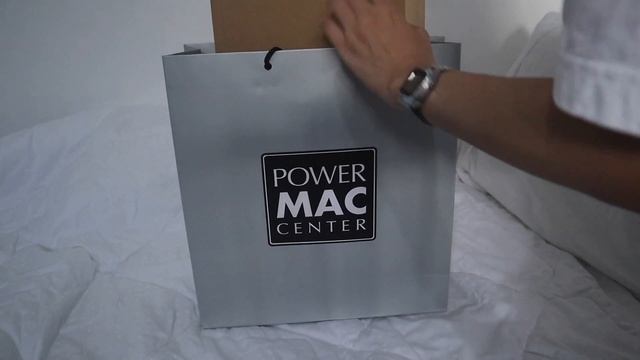 Unboxing MacBook Air M1 2020 in 2022 (space grey) + new hair | Yhel ?