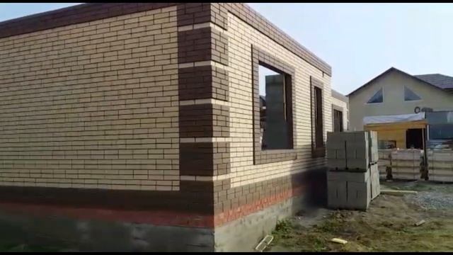 г  Новосибирск Поселок Близкий дом из светлого кирпича