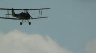 Biplane flight DH-82/Полет биплана DH-82