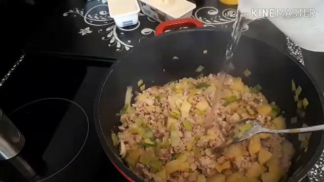 Наш ОБЕД " Сырный суп " очень вкусно!! 18.03.2019
