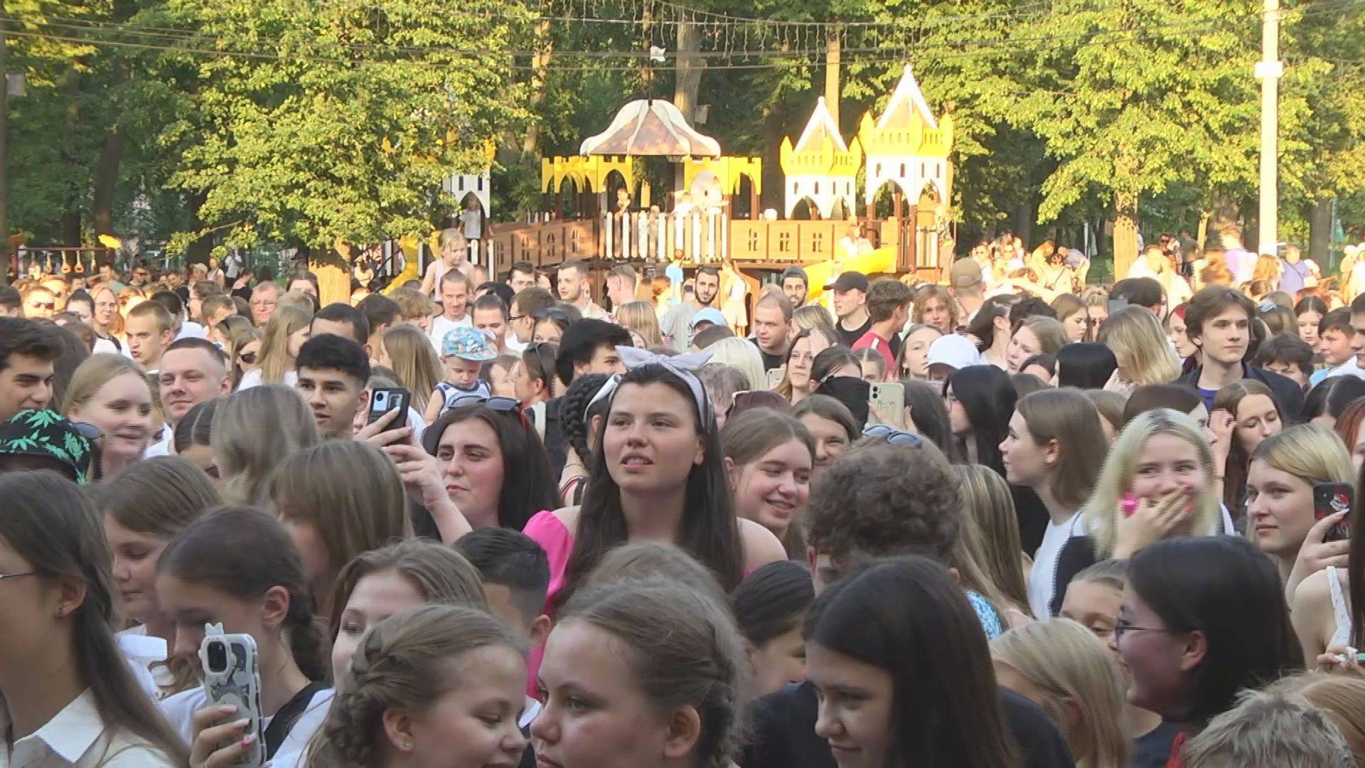 Ярко, шумно и весело отметили День молодежи в Павловском Посаде
