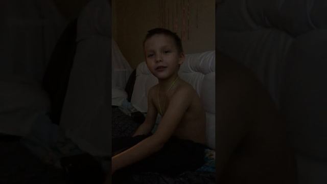 Новогодний стих. 1 класс. Платон.