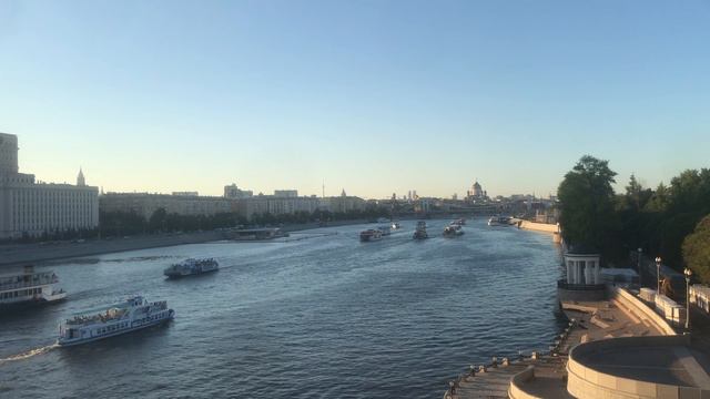 Река Москва. Июнь 2024 года