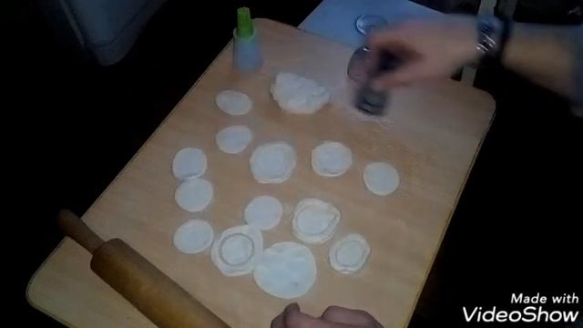 Слоеное канапе с малиновым вареньем на десерт