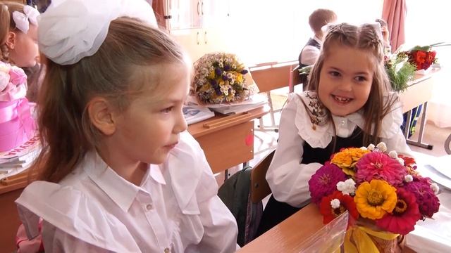 В Нижнем Тагиле 4600 первоклассников впервые сели за школьную парту