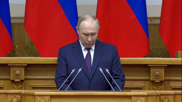 Заседание Совета законодателей с участием Владимира Путина