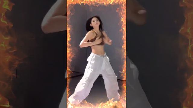 Танец девушки 🔥