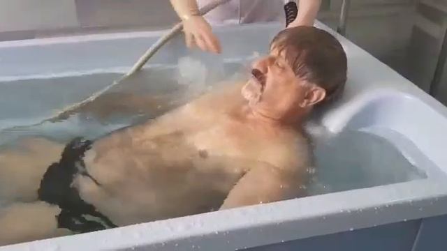 Система замещения волос. Испытание гидромассажем.