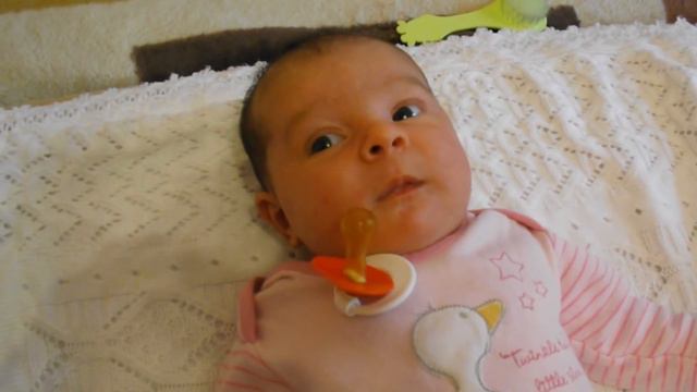 Что умеет ребенок в месяц. Развитие ребенка. Ребенку месяц