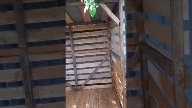 Дровник своими руками из деревянной обрешотки !
