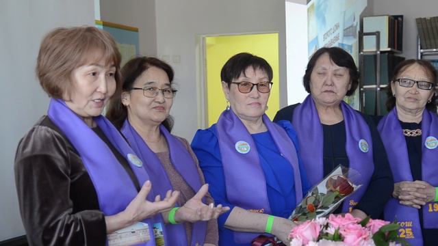 "Второго дома незабываемые ступеньки" оскуола интернатын туһунан кинигэ биһирэмэ