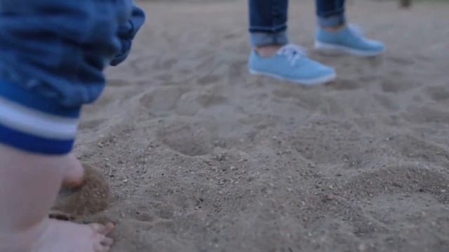 Рекламный ролик "Благотворительный фонд Русь" Серия 2 Они говорят "Детские Ножки"