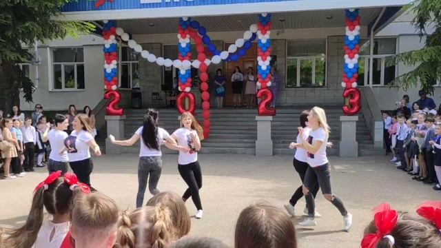 Флешмоб от мам 4 "А" класса