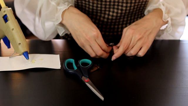 Make Your Own Cute Hair Bow Clips | DIY