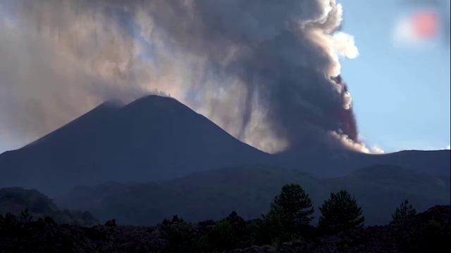 🇮🇹4,5 километра пепла: в Италии извергается вулкан Этна.05.07.2025