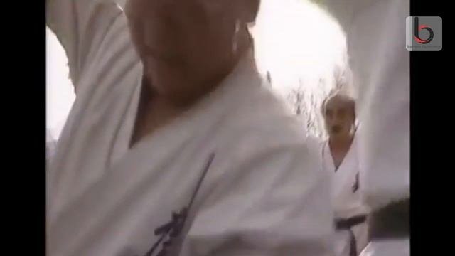 KARATEKA TERKUAT DI DUNIA  Masutatsu Oyama