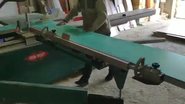 Первый этап по производству ульев из сэндвича.