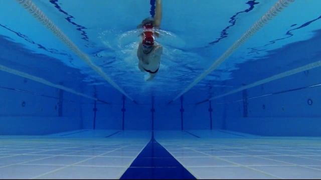 Как научиться плавать. Дыхание в брассе и в кроле . How to learn to swimm. freestyle and breastroke