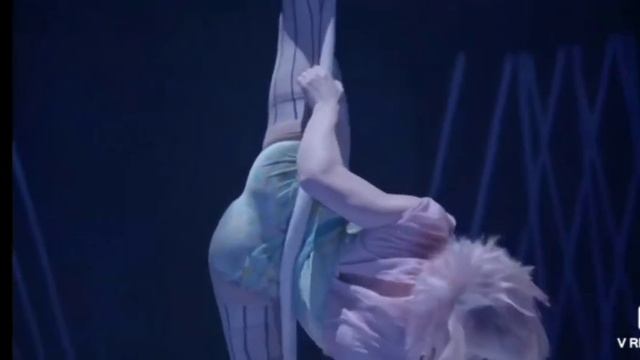 Cirque du Soleil воздушная гимнастика невероятное выступление девушки профессионалы своего дела