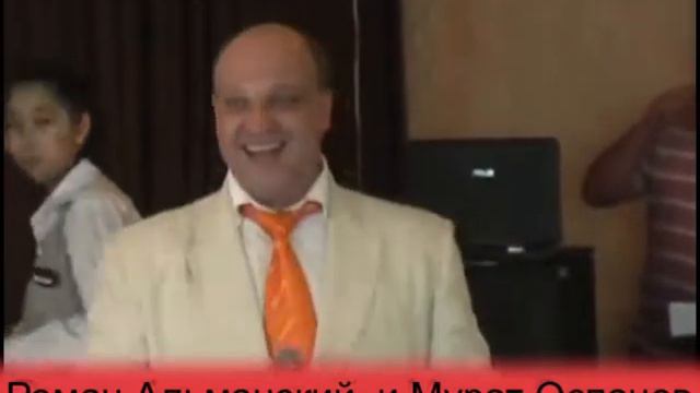 ведущий на торжества Роман Альманский