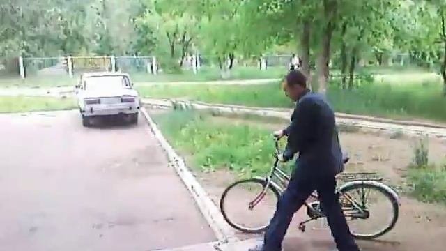 Алкаши Дрифтуют на великах
