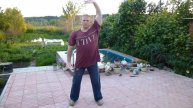 8 отрезов парчи. Упражнение 3: Поднятием рук приводить к гармонии селезёнку и желудок.