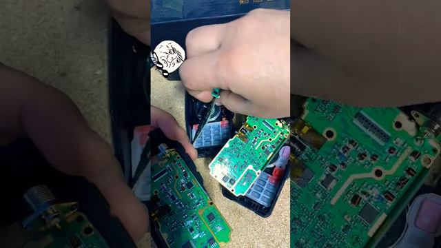 Baofeng uv 10 r plus в разборе. Сравниваем)