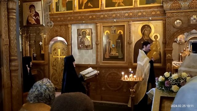 Многая лета настоятельнице Свято-Благовещенского Киржачского монастыря Феодоре и Диакону Алексию.