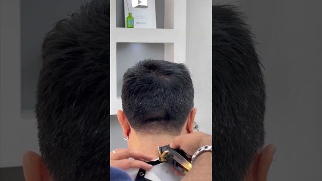 Corte de pelo tradicional a máquina y tijera | Subscríbete para más #hairstyle #cortedepelo #barber