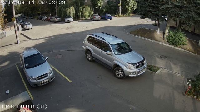 IPC-420VF Oltec Уличная IP камера 4Mpix Объектив (2,8-12 мм.)