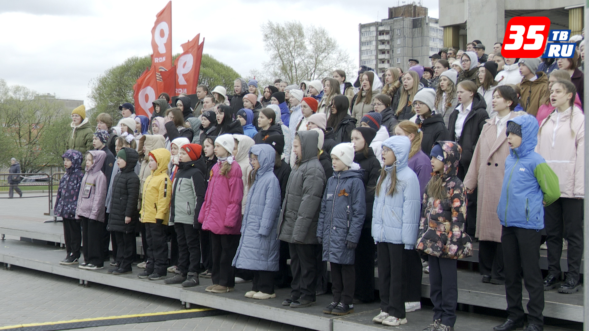 Гала-концерт фестиваля «Голоса Победы» прозвучал на площади Молодежи в Череповце